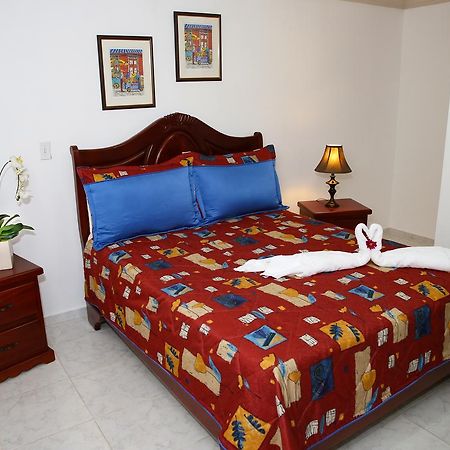 Hotel Los Jardines Santiago De Los Caballeros Ngoại thất bức ảnh