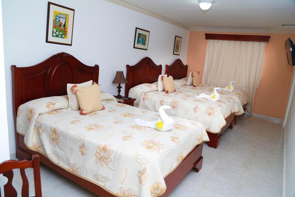 Hotel Los Jardines Santiago De Los Caballeros Ngoại thất bức ảnh