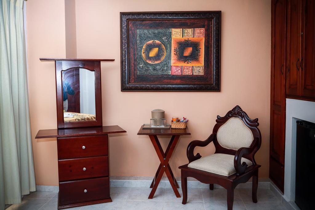 Hotel Los Jardines Santiago De Los Caballeros Ngoại thất bức ảnh