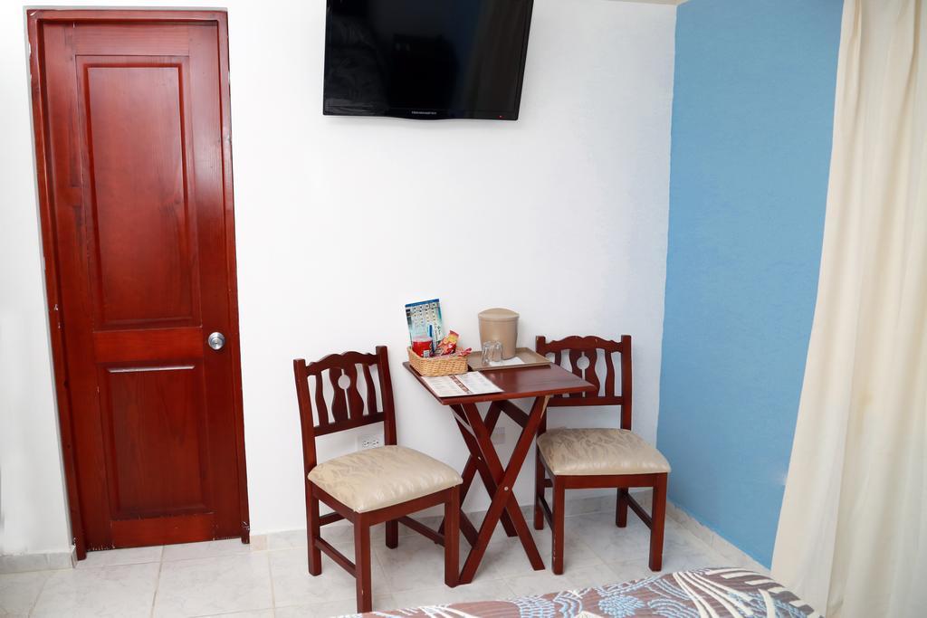 Hotel Los Jardines Santiago De Los Caballeros Ngoại thất bức ảnh