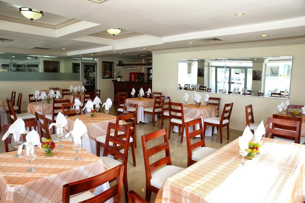 Hotel Los Jardines Santiago De Los Caballeros Ngoại thất bức ảnh