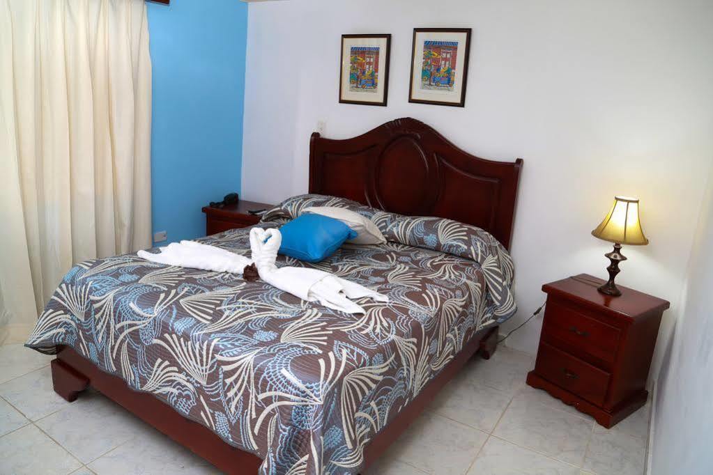 Hotel Los Jardines Santiago De Los Caballeros Ngoại thất bức ảnh